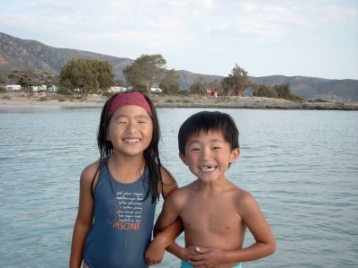 Daji and Yanmei on the beach, Crete, October 2004