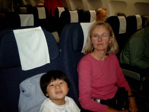 Yanmei and Lene - finally on the plane we almost didn't make!