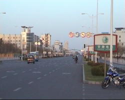 Wide roads - no cars - Jinchang