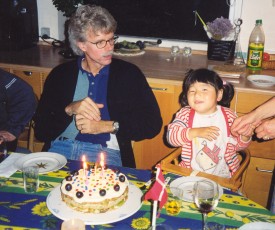 Per and Yanmei on Yanmei's 4th birthday - October 2001